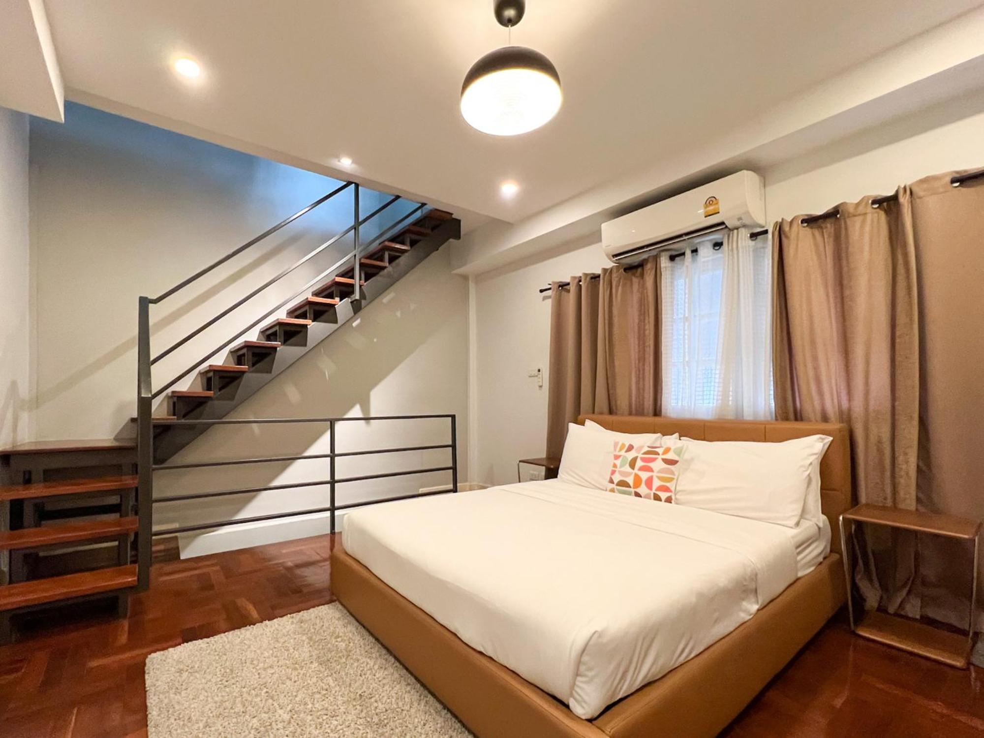 Neveu Premier Residence : Ratchada Бангкок Экстерьер фото