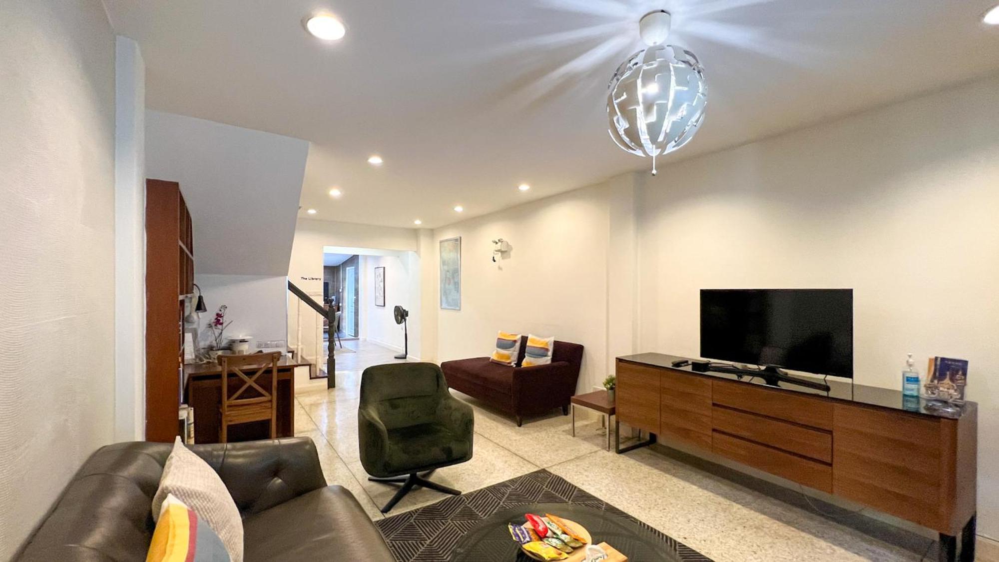 Neveu Premier Residence : Ratchada Бангкок Экстерьер фото